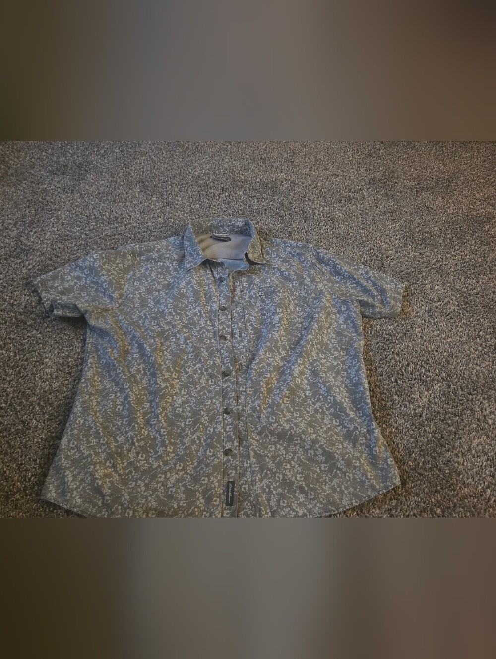 EDDIE BAUER L Floral Button up Tee